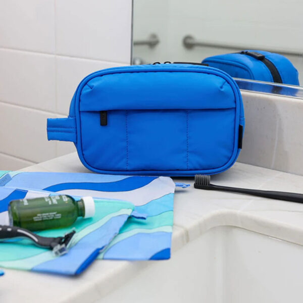 hanging toiletry bag 1.3